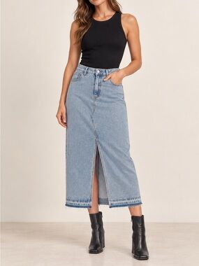 NWT Kuwalla Light Wash Denim Midi Skirt Size 32 Front Slit Raw Hem